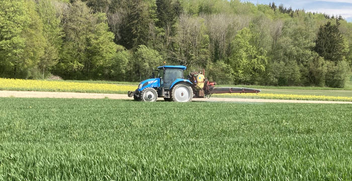 Pestizide werden ausgebracht