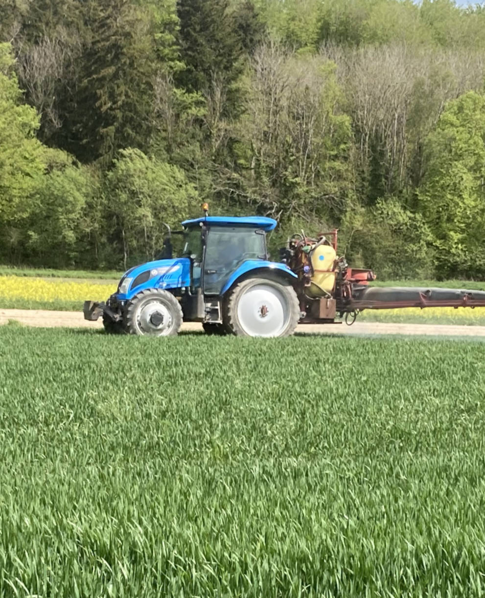 Pestizide werden ausgebracht